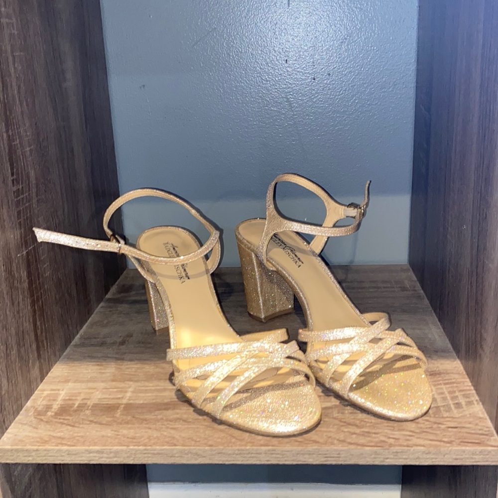 Size 10 sparkles BADGLEY MISCHKA heels